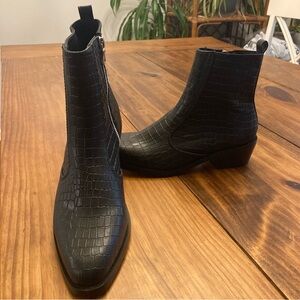 NWOT Straight To Hell Vegan Richards Faux Leather Boots